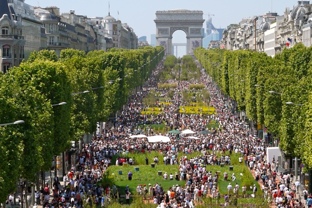 Apple-Champs-Elysees-AppleStore