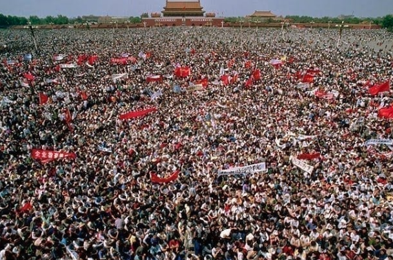 Tiananmen-massacre-printemps-de-Pekin-Chine-China-Beijing-1.png