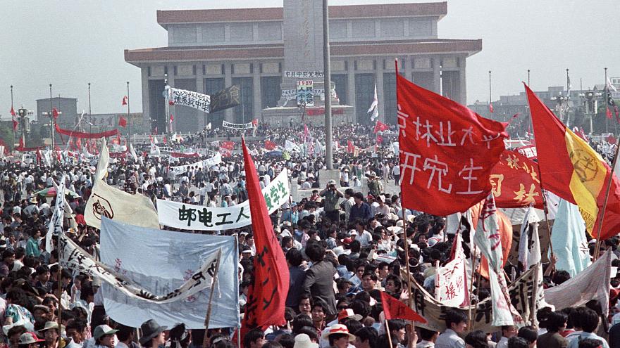 Tiananmen-massacre-printemps-de-Pekin-Chine-China-Beijing-1.png